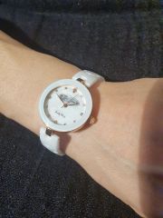 Weiße Damenuhr Ceramik  Armband Best Time rund Metallgehäuse