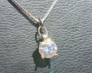 1,0 Carat Diamant Anhaenger Gold mit Kette